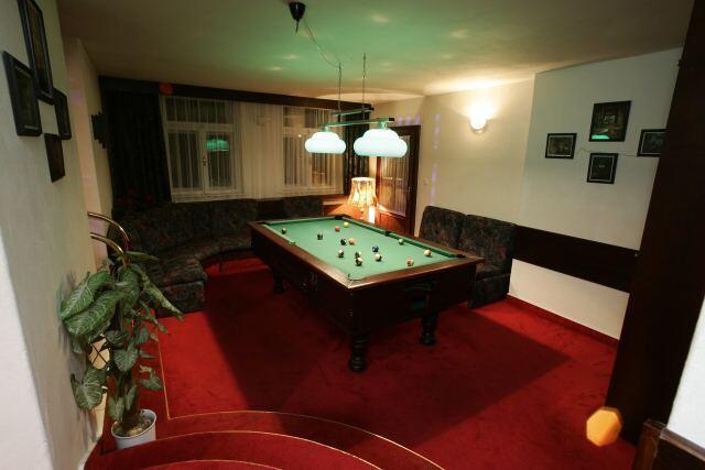 Hotel Saloon Zlin Bagian luar foto