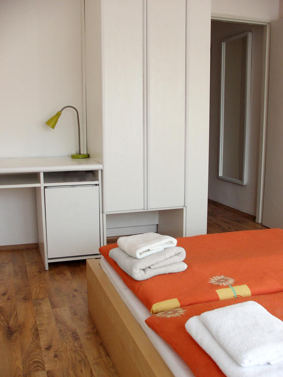 Hotel Saloon Zlin Bagian luar foto